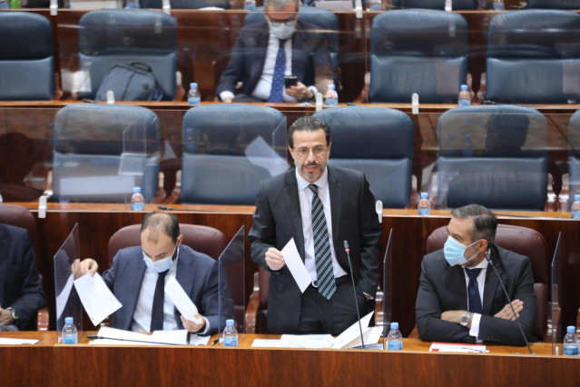 El consejero de Hacienda y Función Pública de la Comunidad de Madrid, Javier Fernández-Lasquetty, interviene durante una sesión de control al Gobierno en la Asamblea de Madrid (España), a 22 de octubre de 2020. Durante el pleno, el Ejecutivo madrileño res