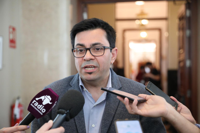 El secretario primero de la Mesa del Congreso, Gerardo Pisarello, miembro de En Comú