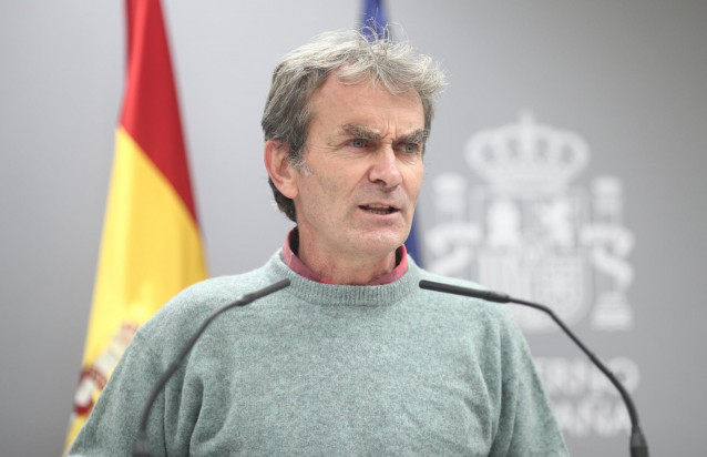 El director del Centro de Coordinación de Alertas y Emergencias Sanitarias (CCAES), Fernando Simón, comparece en rueda de prensa en Moncloa para informar de la evolución de la pandemia, en Madrid (España), a 29 de octubre de 2020.