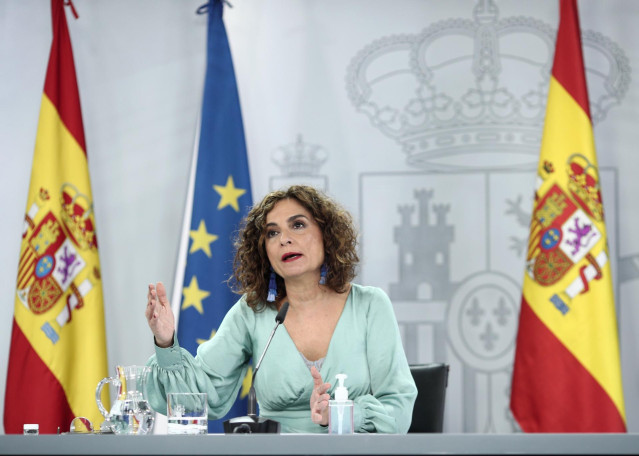 La ministra portavoz y de Hacienda, María Jesús Montero, comparece en rueda de prensa posterior al Consejo de Ministros en Moncloa, Madrid (España), a 3 de noviembre de 2020.
