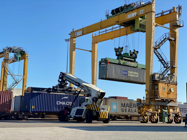 Tráfico ferroviario en el puerto