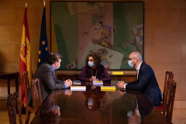 Reunión del Gobierno con el portavoz de Teruel Existe, Tomás Guitarte
