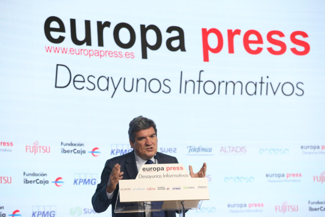 El ministro de Inclusión, Seguridad Social y Migraciones, José Luis Escrivá, en los Desayunos Informativos de Europa Press