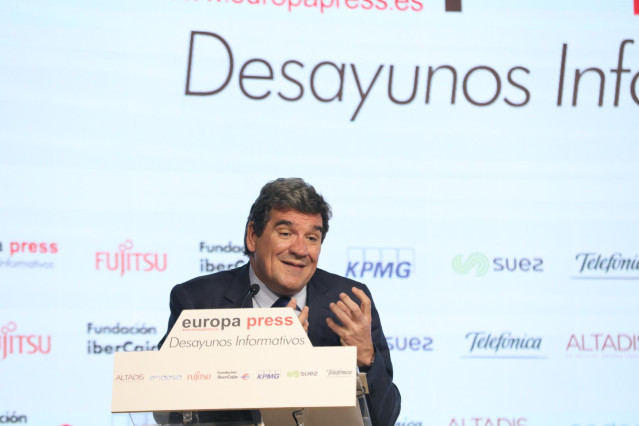 El ministro de Inclusión, Seguridad Social y Migraciones, José Luis Escrivá, protagoniza un Desayuno Informativo de Europa Press en el Auditorio 