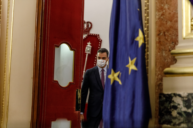 El presidente del Gobierno, Pedro Sánchez, a su llegada al Homenaje a Manuel Azaña en conmemoración del 80º aniversario de su muerte celebrado en el Congreso de los Diputados, en Madrid (España), a 3 de noviembre de 2020.