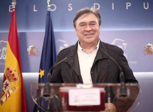 El diputado de Teruel Existe en el Congreso, Tomás Guitarte, en rueda de prensa