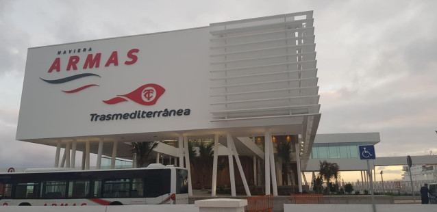 Imagen de la nueva terminal de pasajeros y carga rodada de Naviera Armas Trasmediterranea en el Puerto de Las Palmas, situada en el muelle Nelson Mandel
