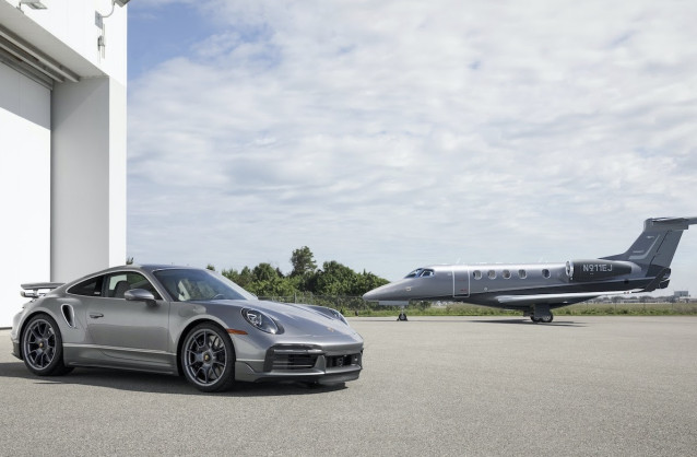 Colaboración entre Porsche y Embraer.