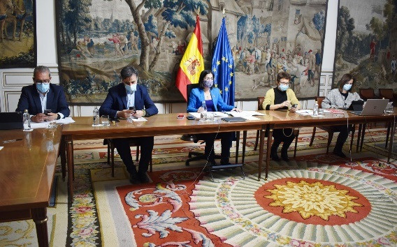 Carolina Darias se reúne con los delegados y delegadas del Gobierno