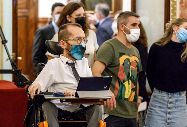 El portavoz de Unidas Podemos, Pablo Echenique, durante el Homenaje a Manuel Azaña en conmemoración del 80º aniversario de su muerte celebrado en el Congreso de los Diputados, en Madrid (España), a 3 de noviembre de 2020.