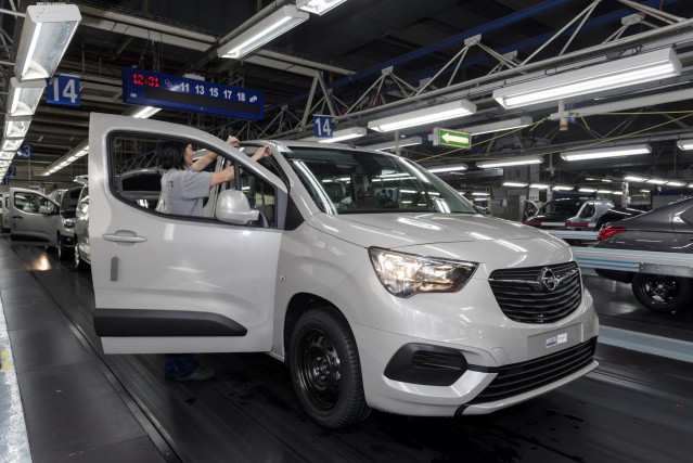Producción del Opel Combo en la planta de PSA en Vigo