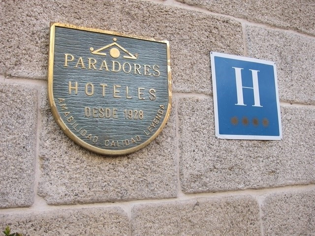 Paradores