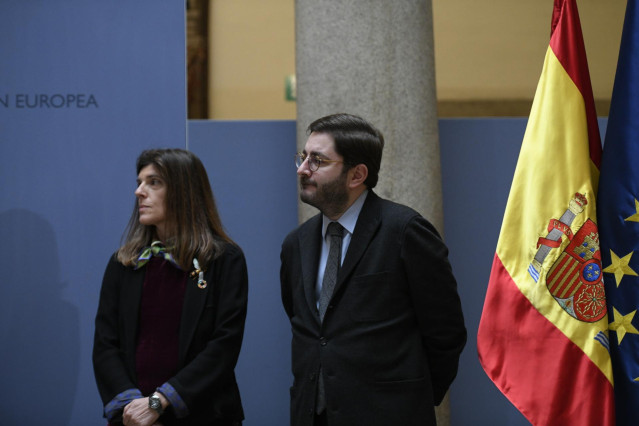 La nueva secretaria de Estado de Cooperación Internacional, Ángeles Moreno Bau; y el nuevo secretario de Estado de la España Global, Manuel Muñiz, durante la toma de posesión de los secretarios de Estado de Asuntos Exteriores, para la Unión Europea, Coope