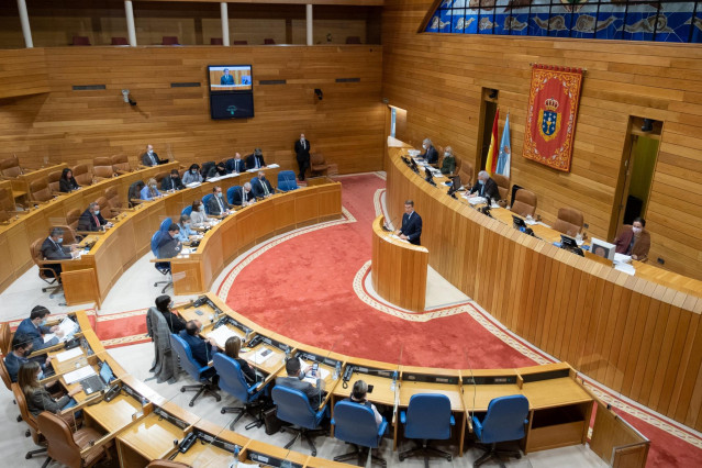 Feijóo comparece en el Parlamento.