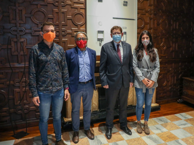 Fran Ferri, Manolo Mata, Ximo Puig y Naiara Davó.