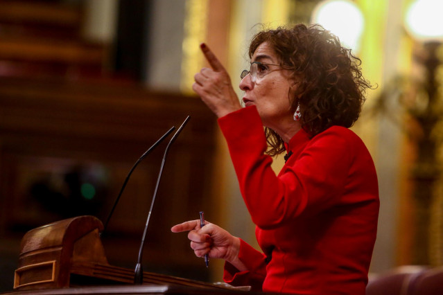 La ministra de Hacienda, María Jesús Montero, durante la segunda parte del pleno de Debate de totalidad del Proyecto de Ley de Presupuestos Generales del Estado para el año 2021