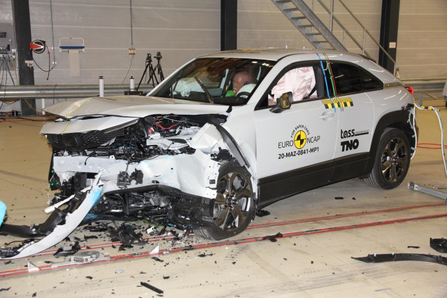 Prueba de impacto de Euro NCAP al Mazda MX-30