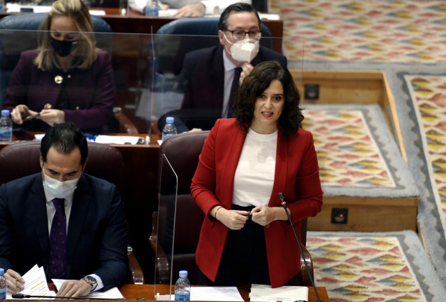 La presidenta de la Comunidad, Isabel Díaz Ayuso, interviene durante una sesión de control al Gobierno en la Asamblea de Madrid