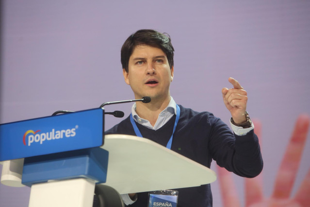 El presidente de Nuevas Generaciones del PP, Diego Gago, interviene durante la tercera jornada de la Convención Nacional del PP 