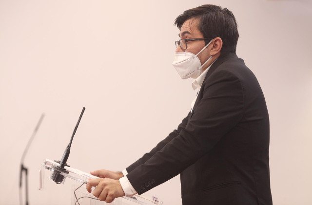 El secretario primero del Congreso de los Diputados, Gerardo Pisarello, ofrece una rueda de prensa.