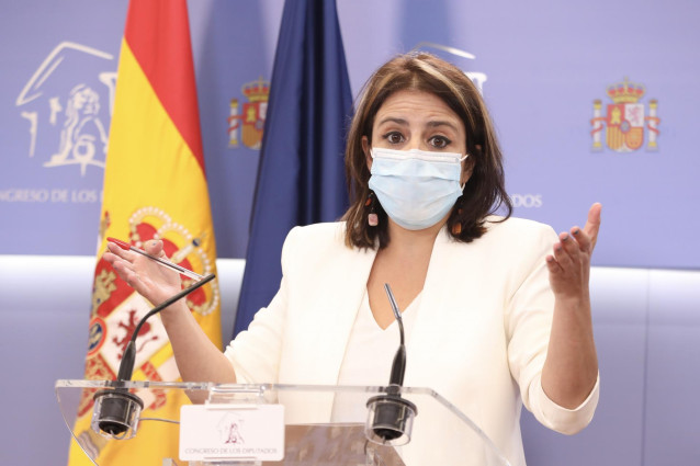 La portavoz del PSOE en el Congreso de los Diputados, Adriana Lastra, en una rueda de prensa