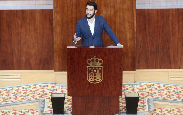 El portavoz de Ciudadanos en la Asamblea de Madrid, César Zafra, interviene durante la segunda jornada del Pleno del Debate del Estado de la Región en Madrid (España), a 15 de septiembre de 2020. En esta segunda sesión participarán los grupos parlamentari