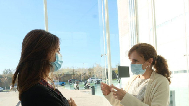 Las portavoces de Más Madrid en la Comunidad, Mónica García, y en el Ayuntamiento, Rita Maestre, en la Fundación Parque Científico de Madrid