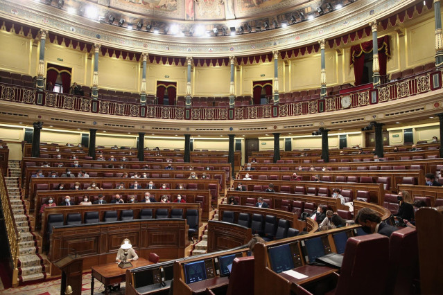 Hemiciclo del Congreso de los Diputados durante una sesión plenaria, en Madrid (España) a 1 de octubre de 2020. En este pleno se debate la petición del PSOE y Unidas Podemos para que el Congreso cree una comisión de investigación sobre la 'Operación Kitch