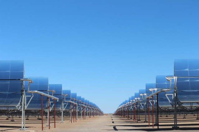 Imagen de archivo de la planta termosolar Xina Solar One de Abengoa en Sudáfrica, uno de los activos que identifica para su venta.