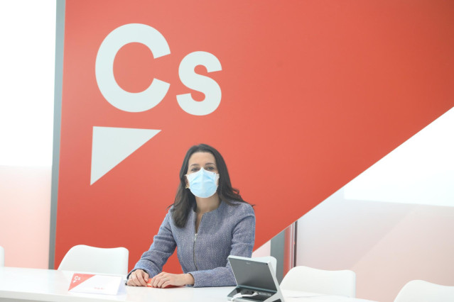 La presidenta de Ciudadanos, Inés Arrimadas, participa en la reunión del Comité Permanente de Ciudadanos, en Madrid, (España), a 16 de noviembre de 2020. El encuentro se ha centrado la actual negociación de los Presupuestos Generales del Estado (PGE)
