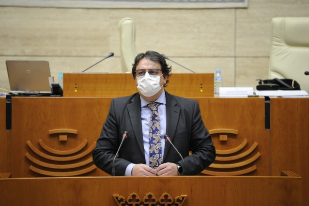 El vicepresidente segundo y consejero de Sanidad y Servicios Sociales, José María Vergeles, en una comparecencia en la Asamblea para hablar sobre la situación de la Covid-19 en Extremadura