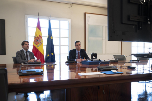 El presidente del Gobierno, Pedro Sánchez, durante la videoconferencia con los miembros del G20, el foro que reúne a las 19 economías más ricas con algunos de los principales países emergentes, más la Unión Europea. Sánchez ha asegurado que lo que busca e
