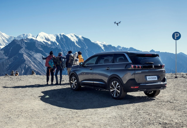 Nuevo 5008 de Peugeot en China.
