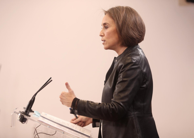 La portavoz el Grupo Popular, Cuca Gamarra, interviene en una rueda de prensa posterior a la primera parte del pleno de Debate de totalidad del Proyecto de Ley de Presupuestos Generales del Estado para el año 2021, en el Congreso de los Diputados de 2020.