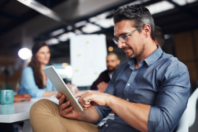 Equifax colabora con Ivnosys para facilitar el acceso al crédito de pymes y autónomos .