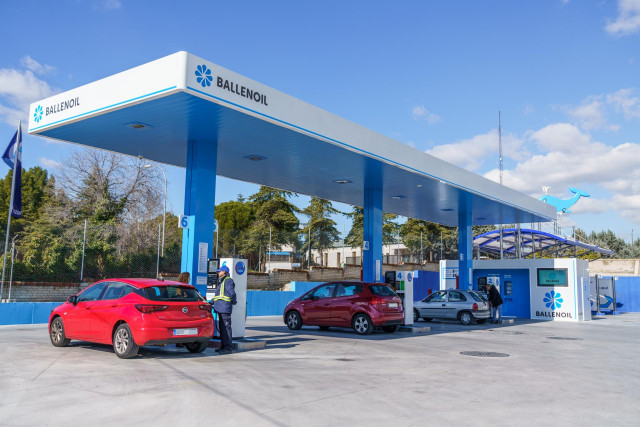 Estación de servicio de Ballenoil.