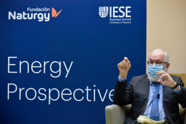 El ex comisario europeo Miguel Ángel Arias Cañete en su participación en un foro de la Fundación Naturgy