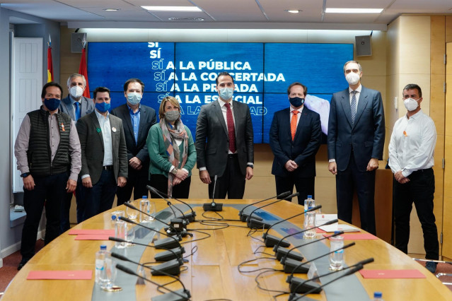 Reunión del vicepresidente, Ignacio Aguado, con asociación de la educación concertada.