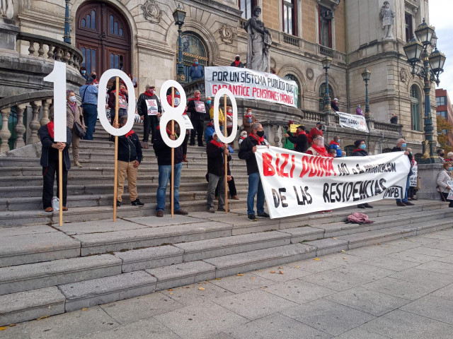 Imagen de archivo de una concentración de pensionistas en Bilbao
