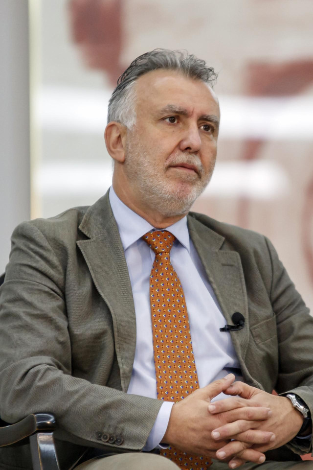 El presidente del Gobierno de Canarias, Ángel Víctor Torres, responde en una entrevista concedida a Europa Press, en Las Palmas de Gran Canaria, Gran Canaria, (España), a 27 de noviembre de 2020.