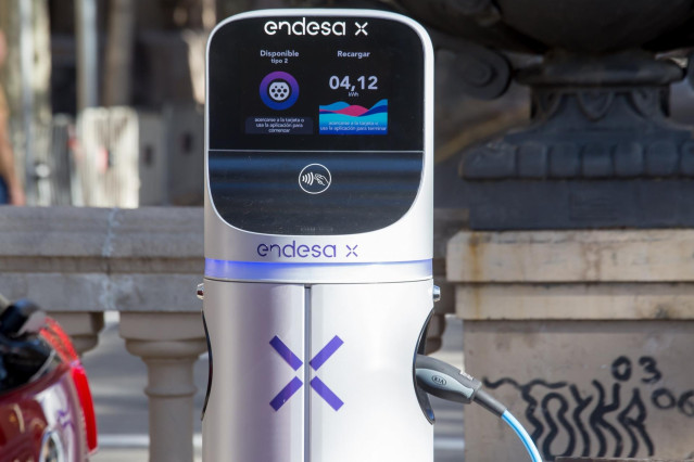 Punto de recarga de vehículos eléctricos de Endesa X