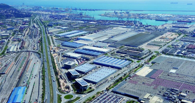 Polígono Industrial De La Zona Franca De Barcelona.