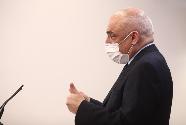 El secretario general del Grupo Socialista en el Congreso, Rafael Simancas, ofrece una rueda de prensa en la Cámara Baja