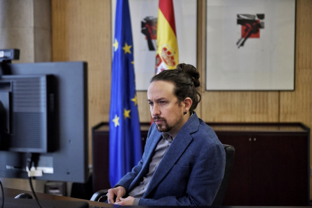 El vicepresidente segundo del Gobierno, Pablo Iglesias, durante una reunión con el presidente del Parlamento Europeo, David Sassoli.