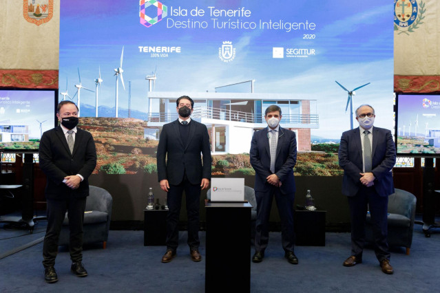 Tenerife, primera isla española que se convierte en Destino Turístico Inteligente