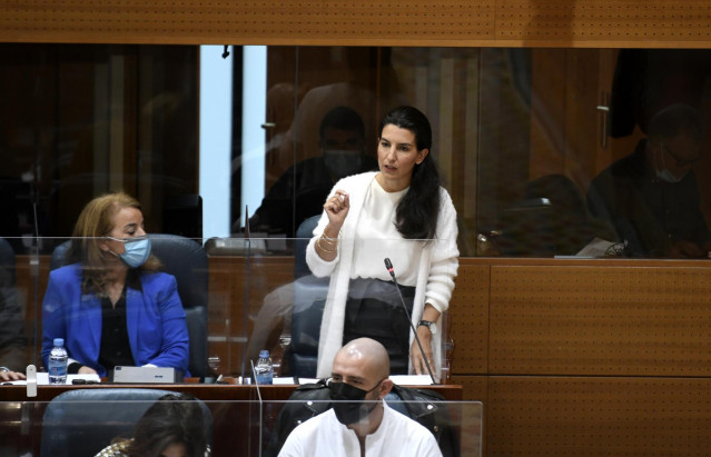 La portavoz de Vox en la Asamblea de Madrid, Rocío Monasterio, interviene durante una sesión de control al Gobierno en la Asamblea de Madrid (España), a 12 de noviembre de 2020. El Gobierno regional informará este jueves en el Pleno de la Asamblea de Madr