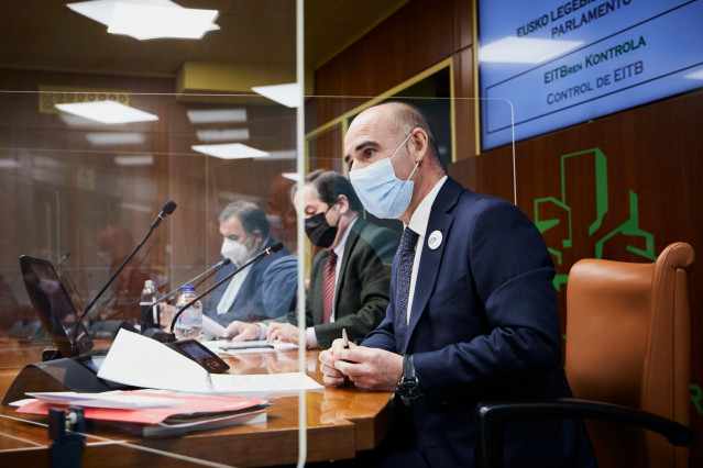 El director general de EITB, Andoni Aldekoa, en el parlamento vasco