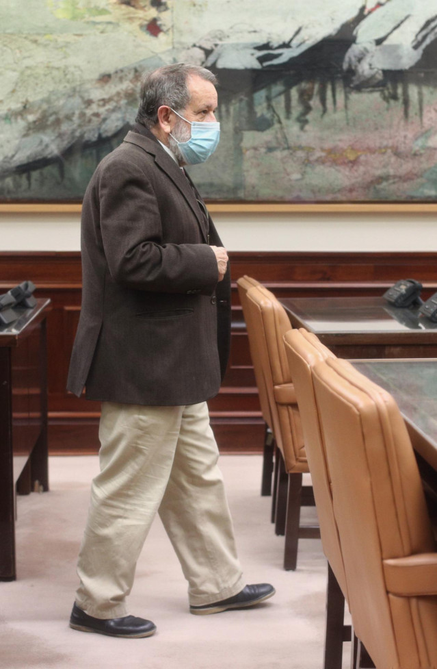 El Defensor del Pueblo en funciones, Francisco Fernández Marugán, a su llegada a la Comisión Mixta de Relaciones con el Defensor del Pueblo en el Congreso de los Diputados, en Madrid, (España), a 26 de noviembre de 2020. Fernández utilizará su intervenció