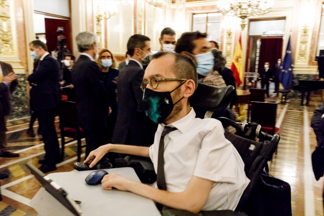 El portavoz de Unidas Podemos, Pablo Echenique, durante el Homenaje a Manuel Azaña en conmemoración del 80º aniversario de su muerte celebrado en el Congreso de los Diputados, en Madrid (España), a 3 de noviembre de 2020.