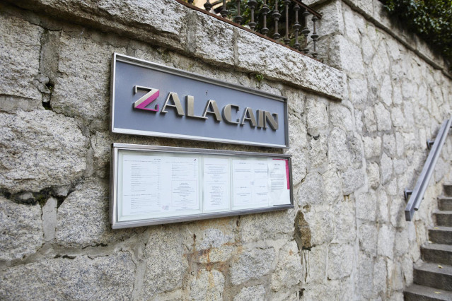 Logo del restaurante Zalacaín días después de su cierre definitivo, en Madrid (España)